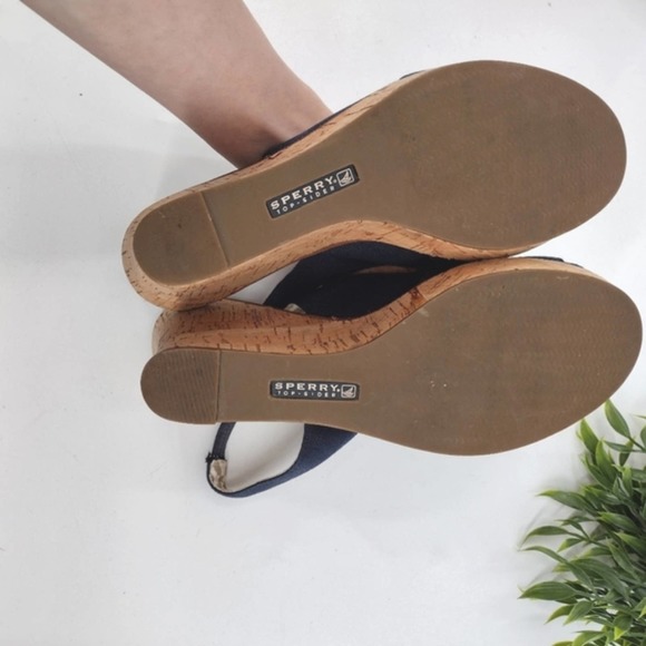 Wedge - Picture 9 of 9